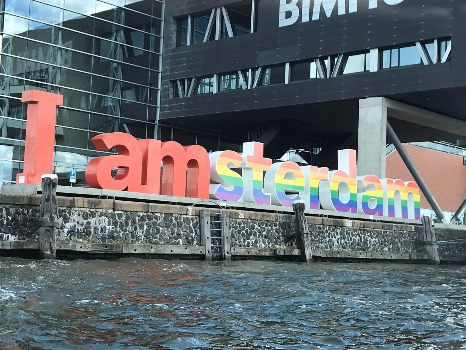 Guests taking part in a team experience in Amsterdam